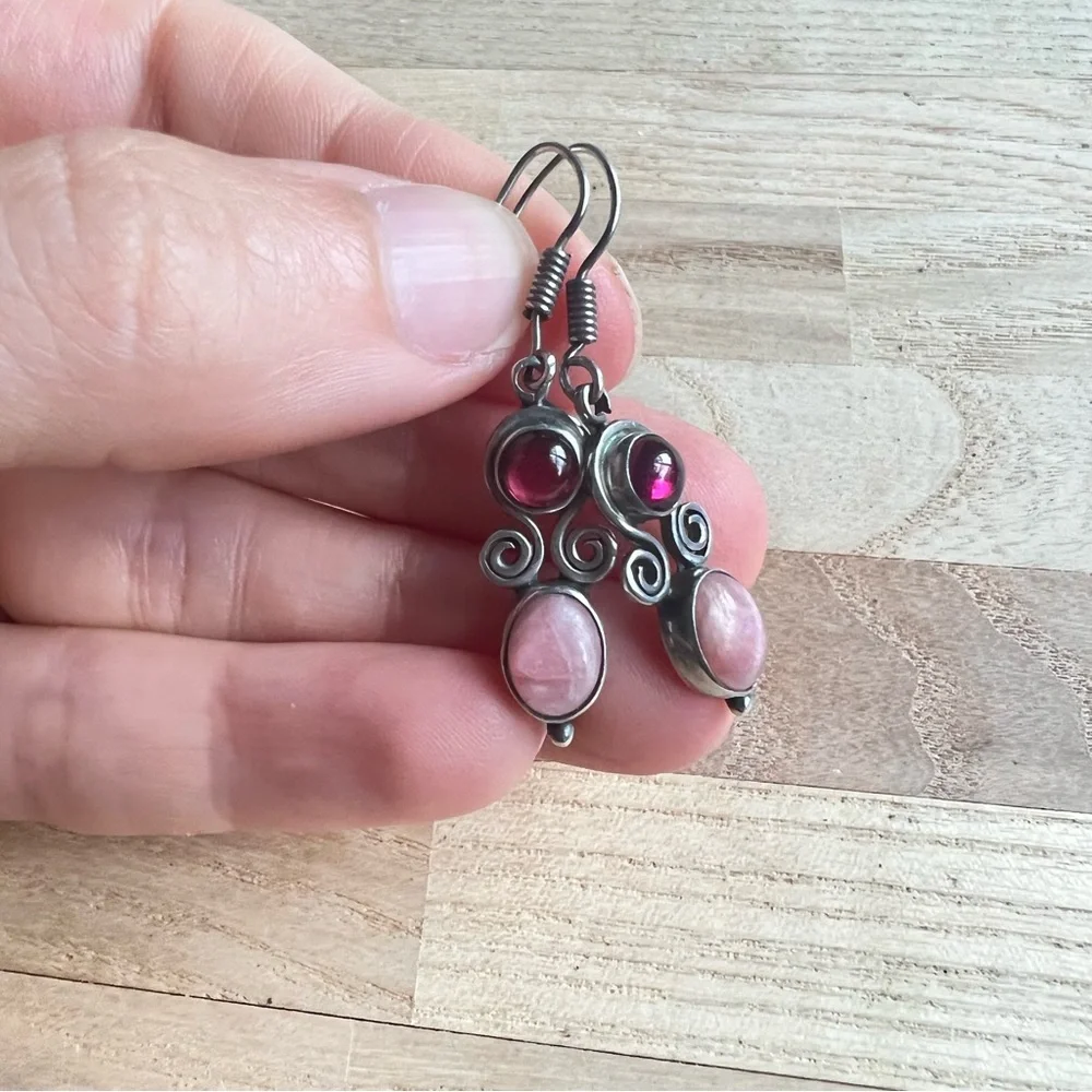 Vintage style 925 Sterling silver spiral pink gemstone dangle earrings